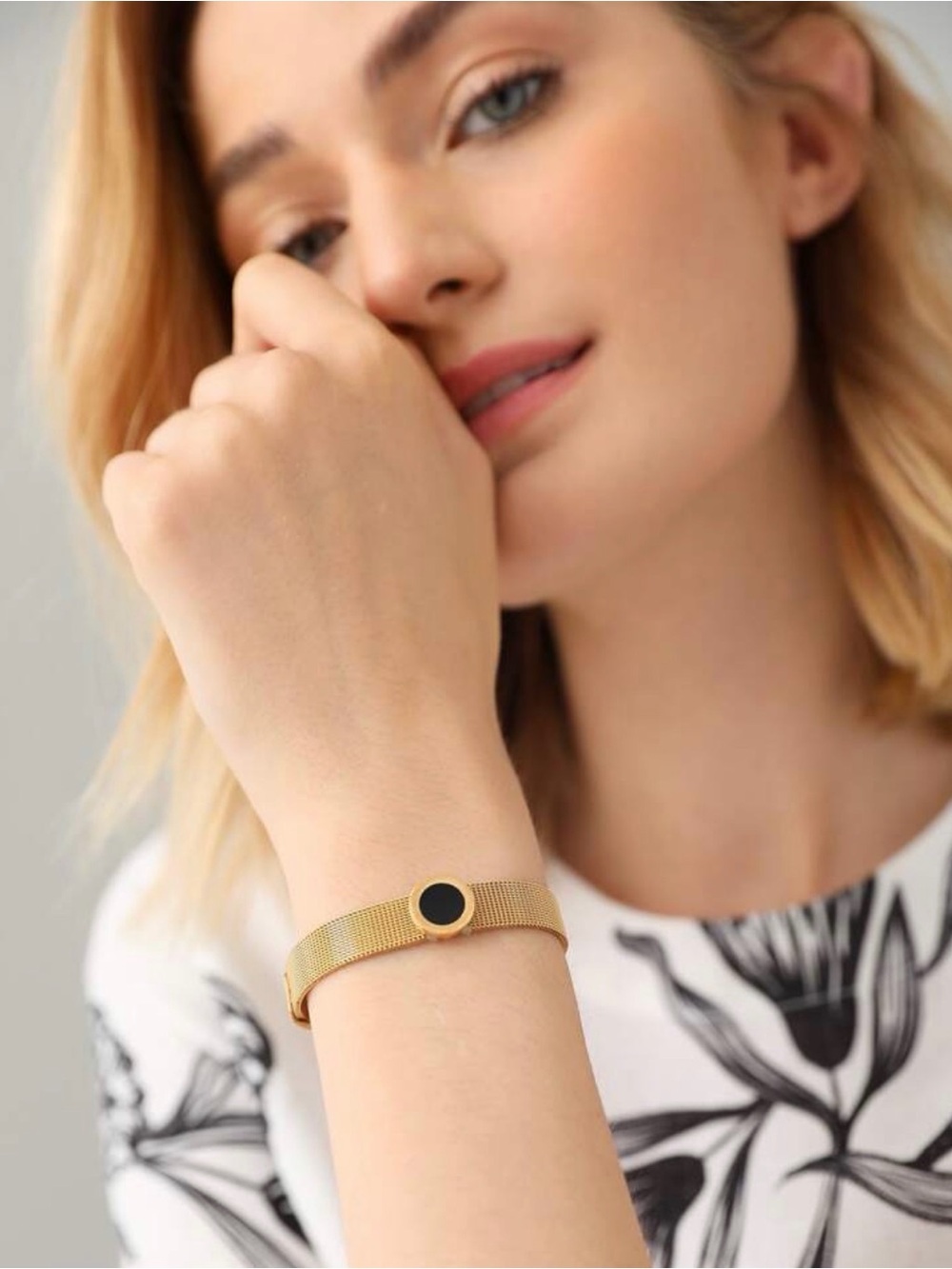 Mesh Belt Buckle Bracelet with Black Charm - Picture 7 of 7